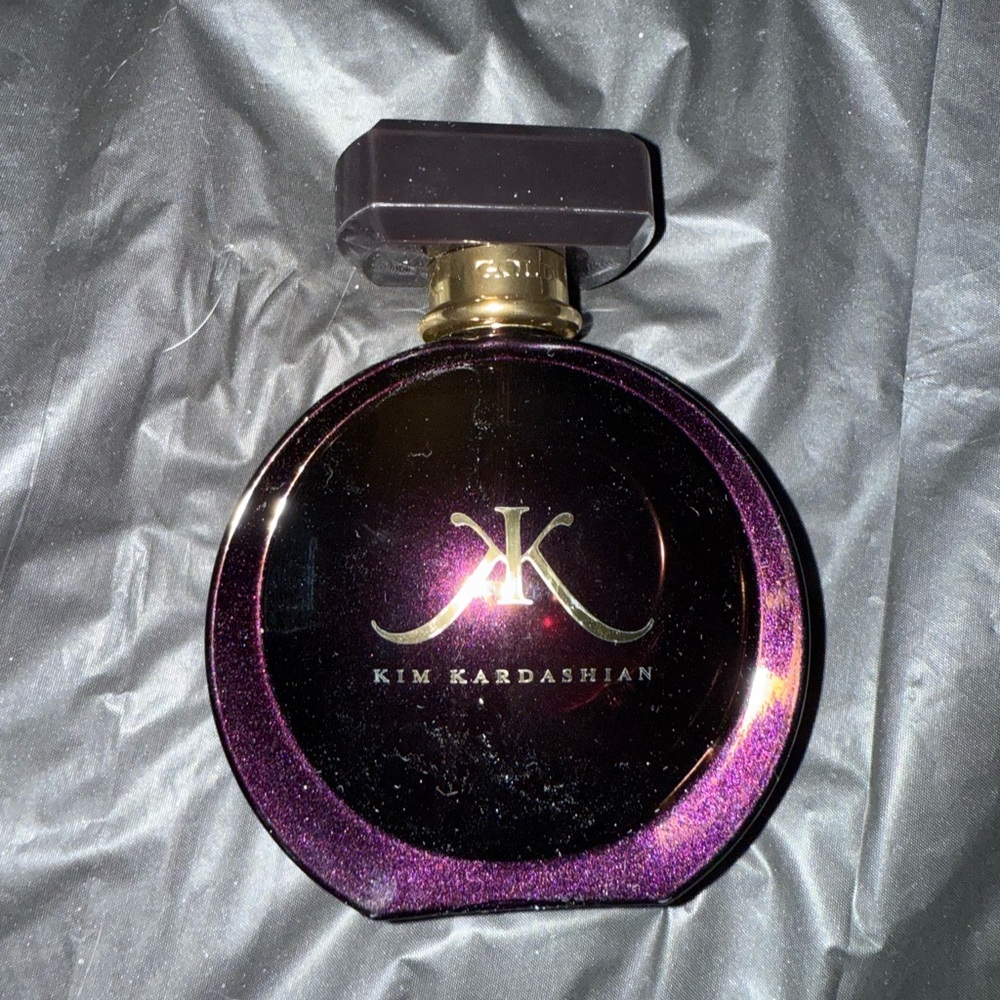 Kim Kardashian Eau de Parfume New unused - Picture 2 of 2